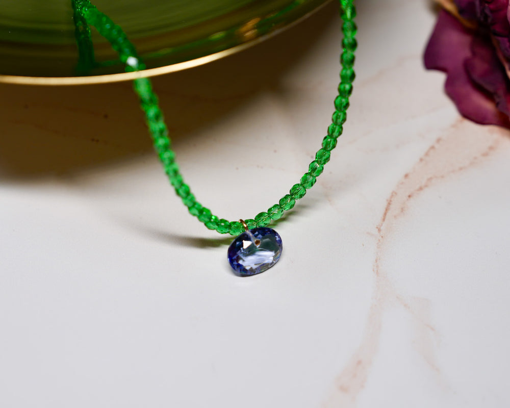 Shamrock Green Czech Thin Necklace