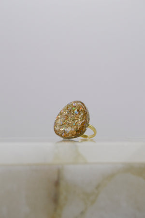 Ivy ring in vintage gold